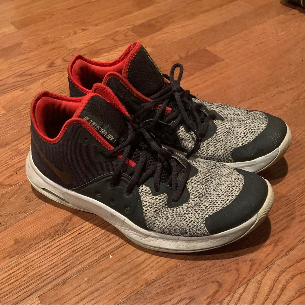 Nike Air Versatile lll